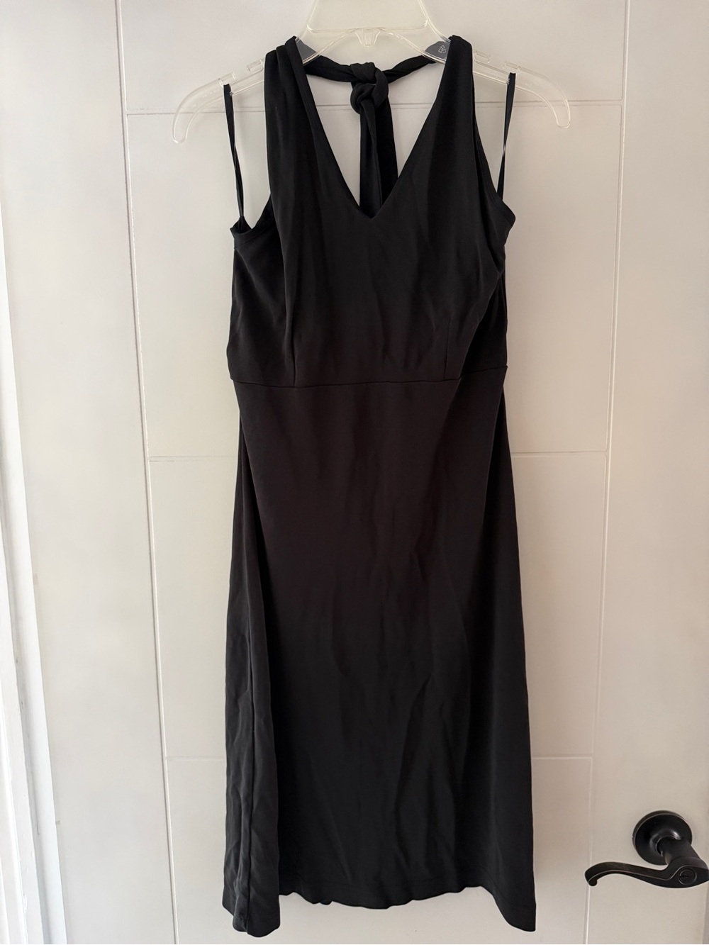 GAP Black Sleeveless V-Neck Tie-Back Mini Dress